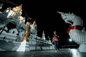 BIB: 
                            <button type="button" onclick="openModal(22453984)" class="btn btn-primary btn-sm float-right btn-popup" data-toggle="modal" data-target=".modal-high-quality">
                        <i class="fas fa-shopping-cart"></i> Add to Cart
                    </button>
                                            <button type="button" onclick="isThisMe(22453984, true)" class="btn btn-success btn-sm float-right btn-popup btn-isme hidden" data-toggle="tooltip" data-placement="bottom" title="นี่คือรูปของคุณใช่ไหม คลิกที่นี่เพื่อเอาเข้าอัลบั้ม">
                        <i class="fas fa-plus"></i> Add to album
                    </button>
                    <button type="button" onclick="isThisMe(22453984, false)" class="btn btn-warning btn-sm float-right btn-popup btn-isnotme hidden">
                        <i class="fas fa-ban"></i> Remove from album
                    </button>